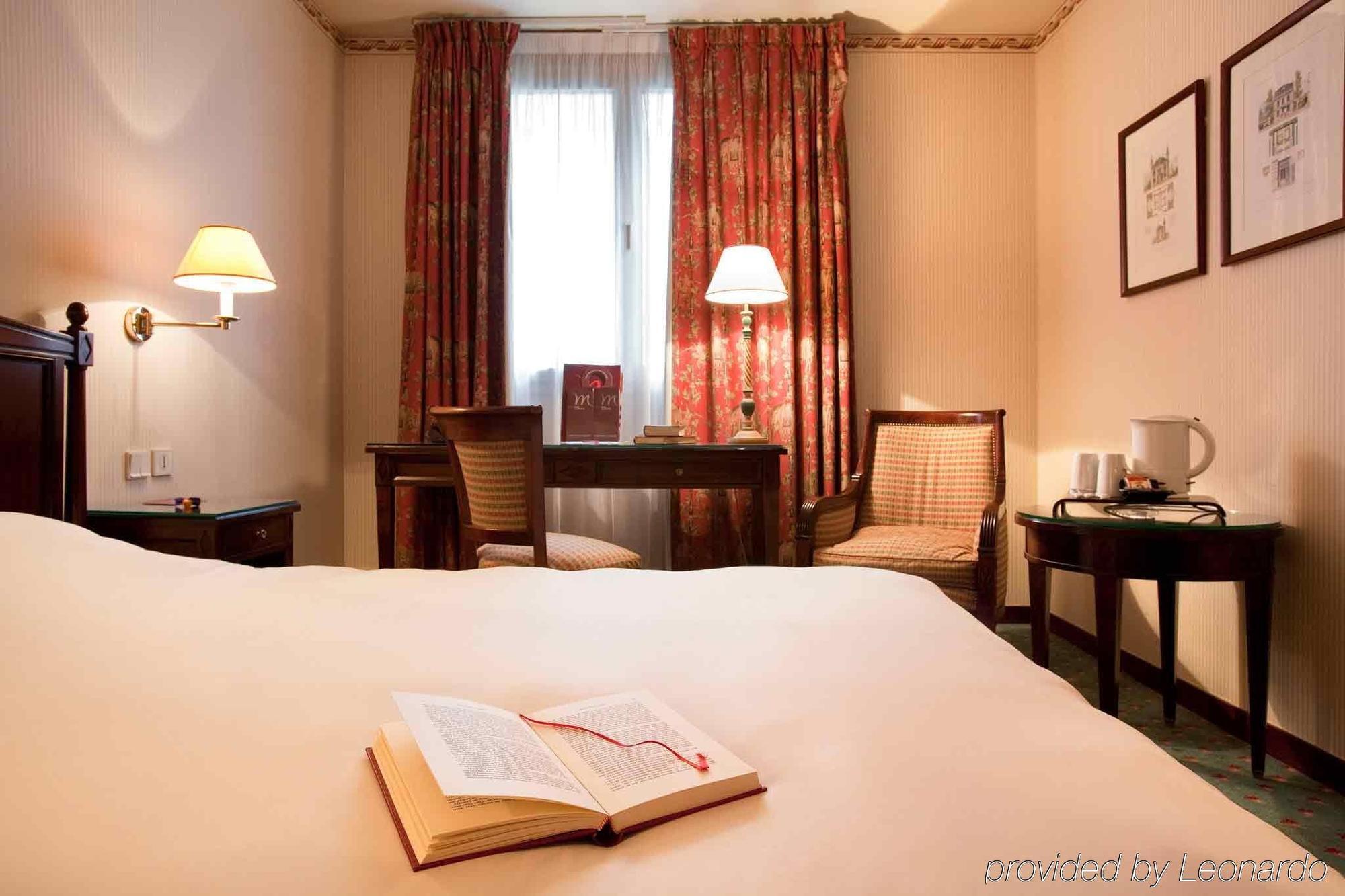 ホテル メルキュール トゥール エッフェル グルネル パリ 部屋 写真